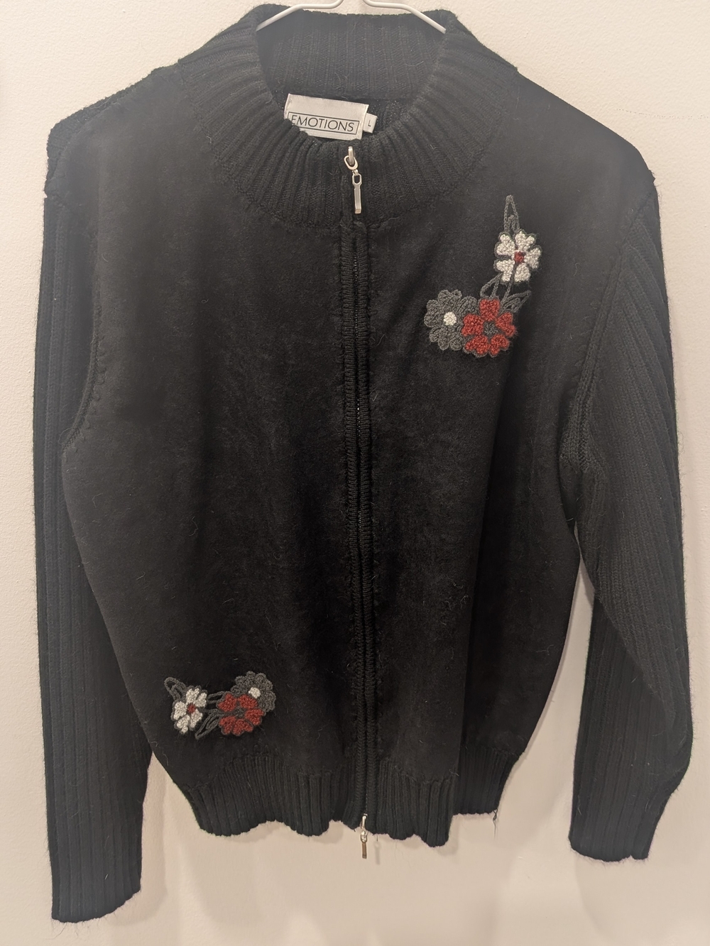 Black Zip-Front Floral Appliqué Cardigan